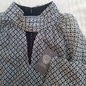 Vince Camuto 3/4 Sleeve Chiffon top black/white geo print, XS